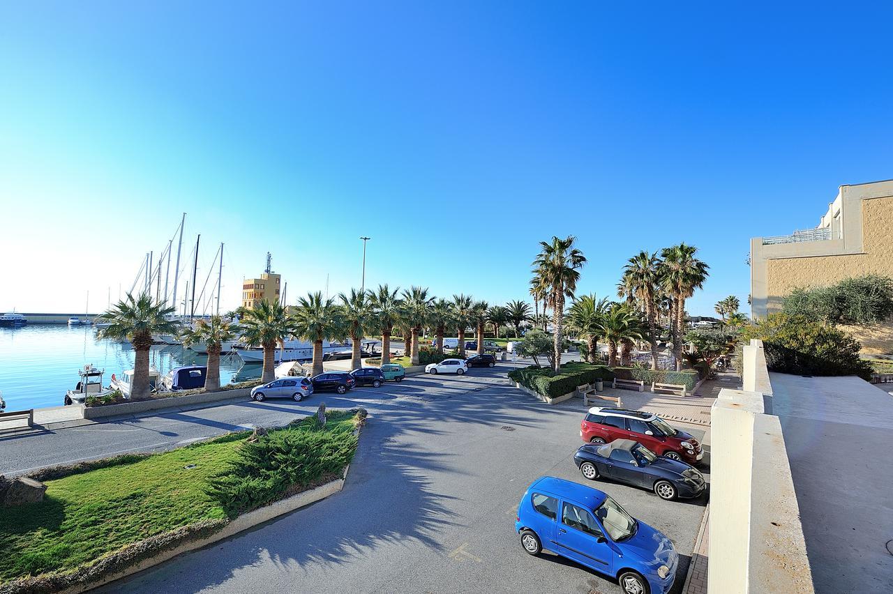 Silvia Degli Aregai Santo Stefano al Mare Exterior foto