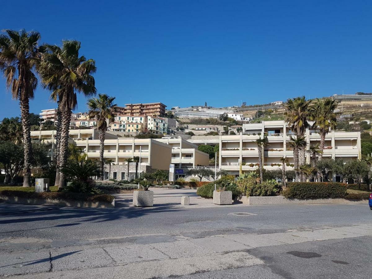 Silvia Degli Aregai Santo Stefano al Mare Exterior foto